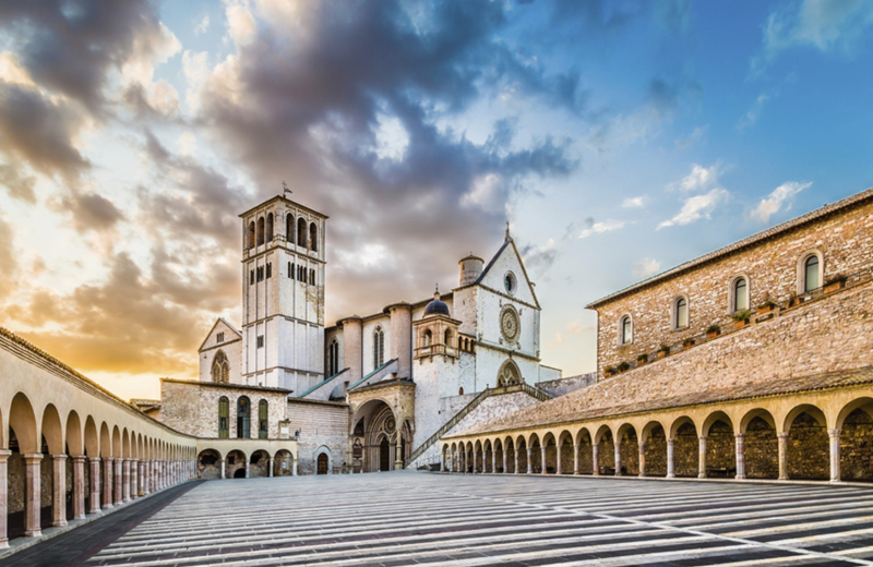 PELERINAGE EN ITALIE SUR LES PAS DE SAINT FRANCOIS D'ASSISE - ACCOMPAGNE DU PERE DOMINIQUE JOLY - Voyage 06 jours et 05 nuits au départ de Paris